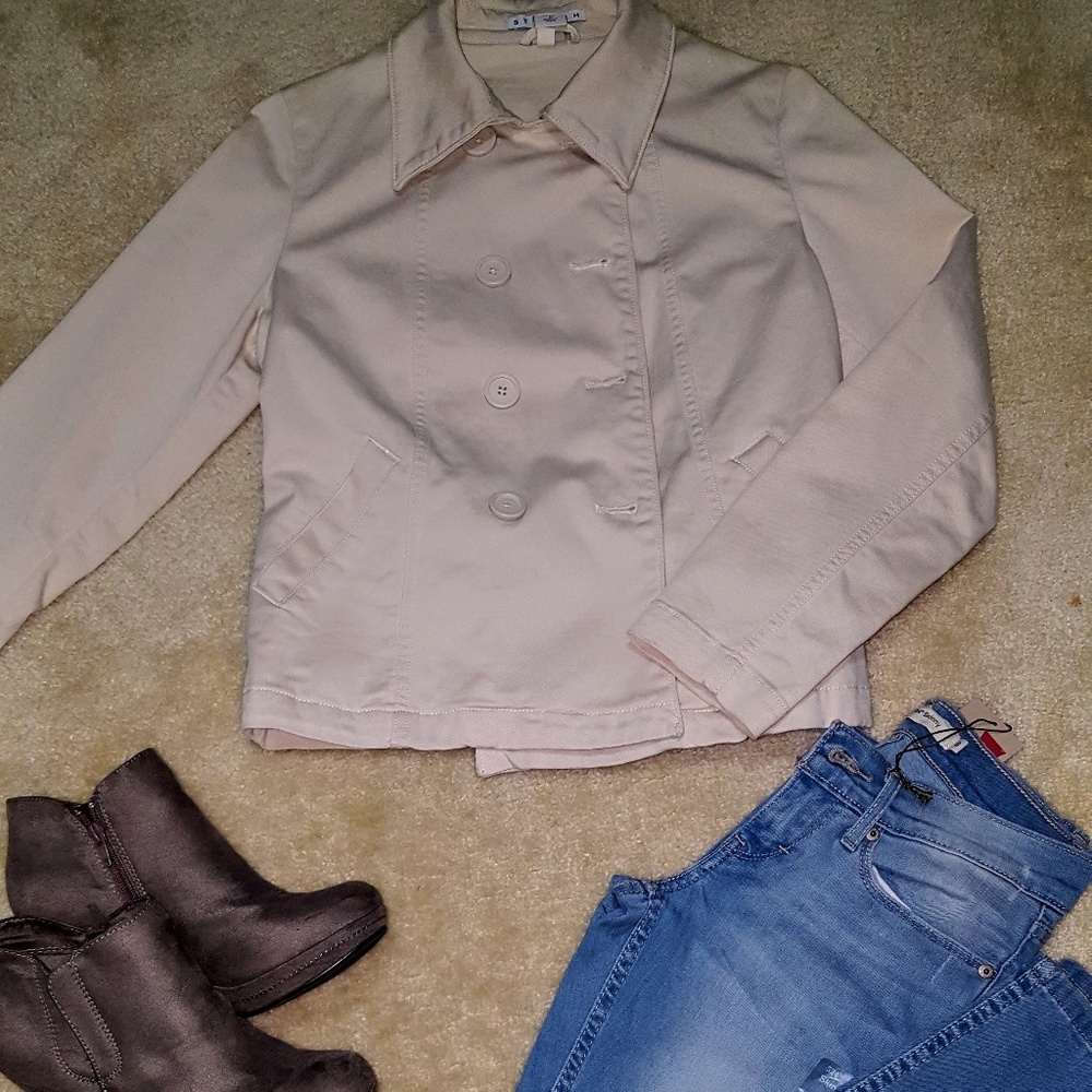 Vintage Gap Jacket, great with jean!